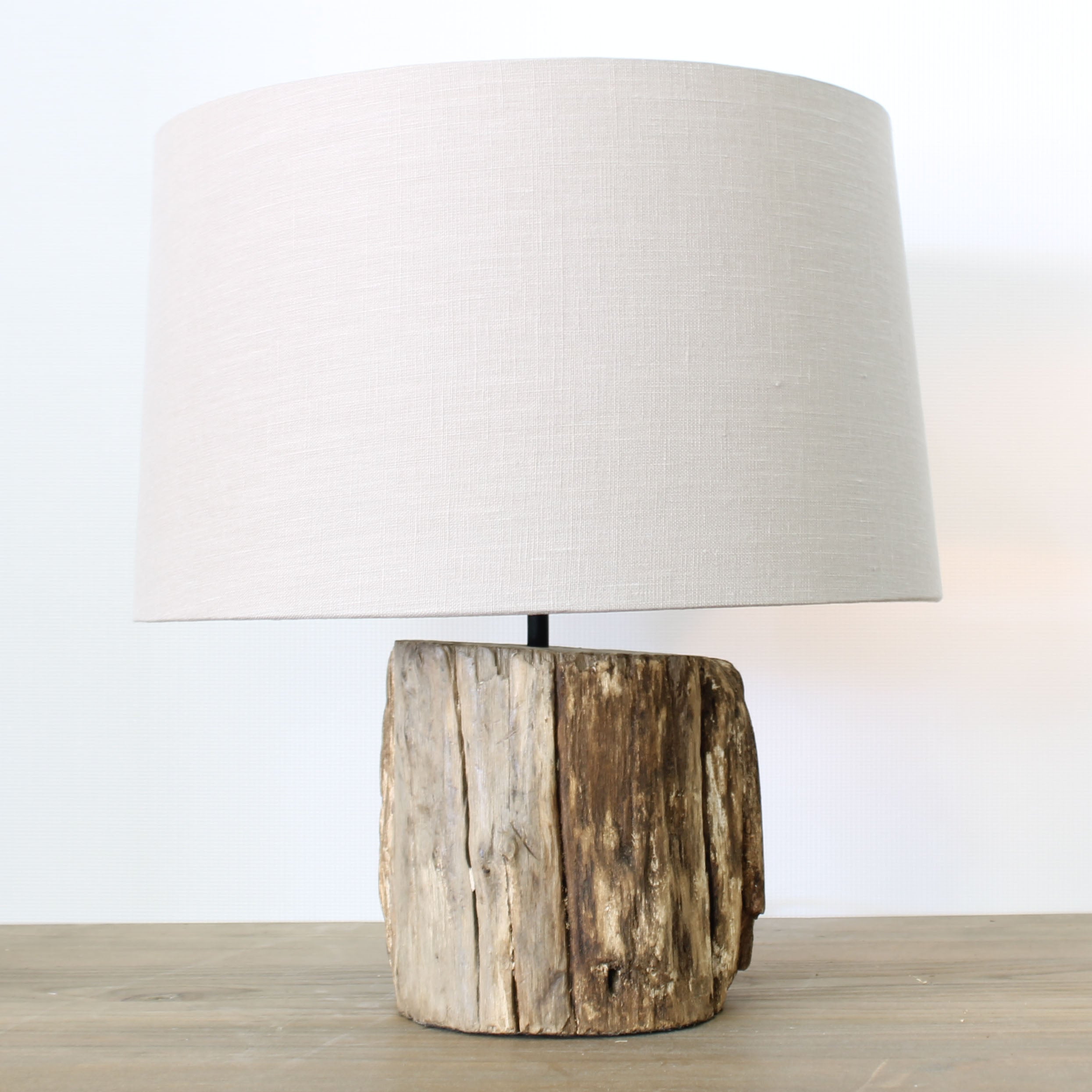 Le Trunk Table Lamp – The Beach Furniture